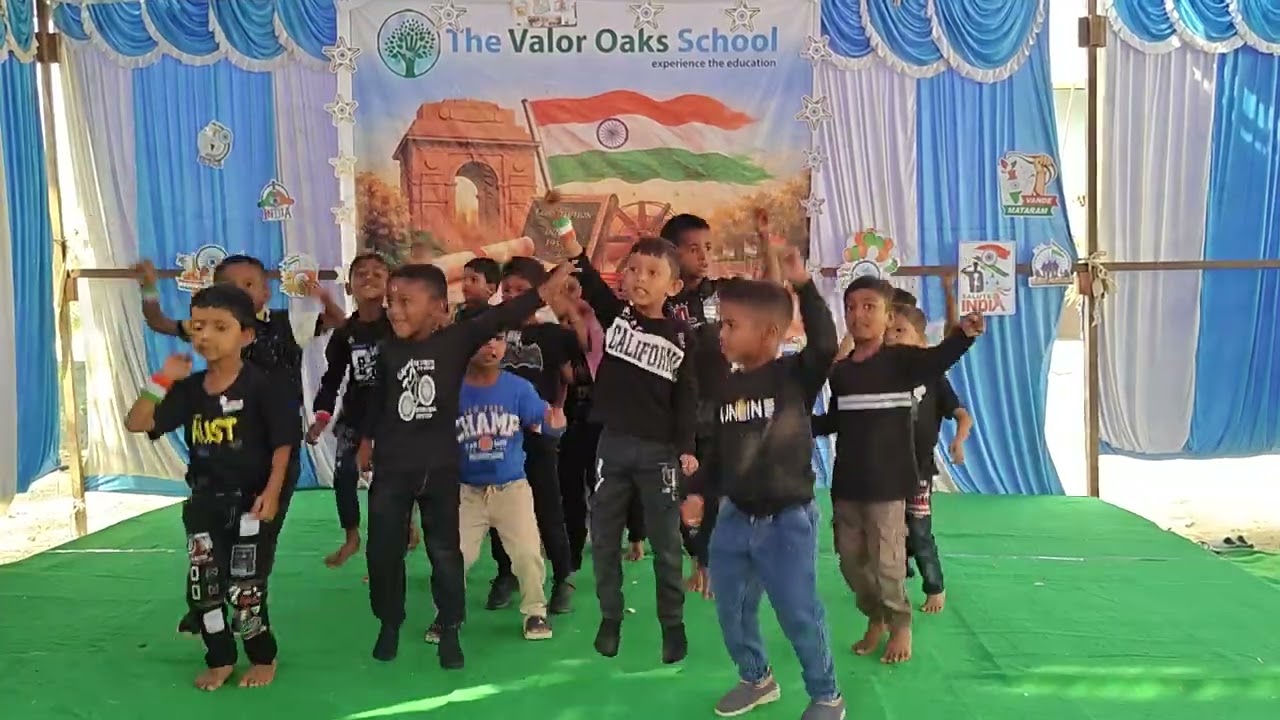 Abhi toh party shuru hui hai performance