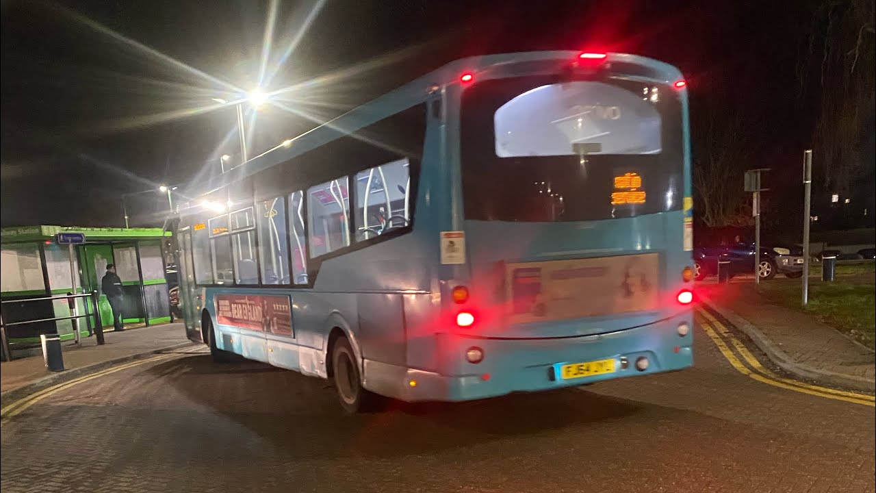RARE/KICKDOWN!! Arriva Beds and Bucks Wright Streetlite DF 3340 FJ64 JYL on Route X4