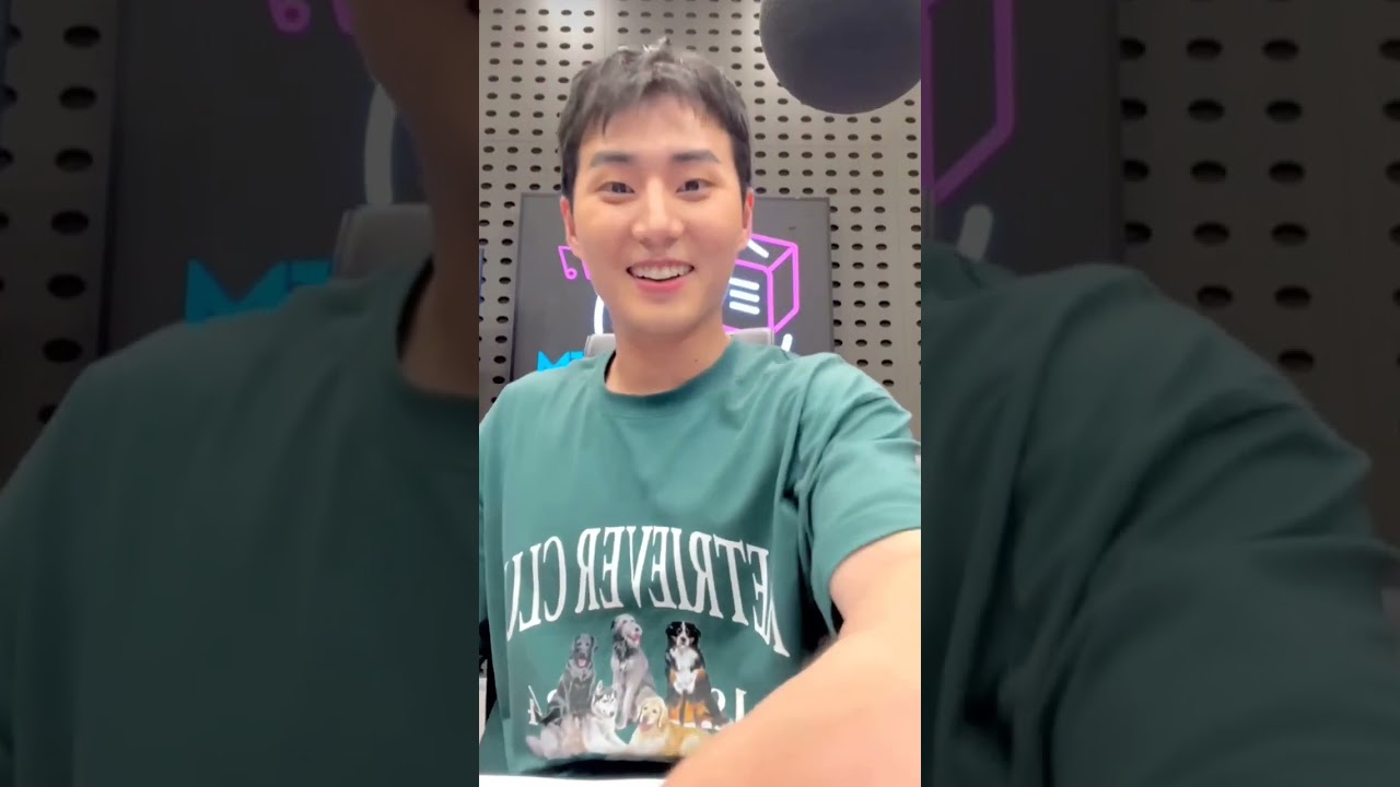 Day6 Young K surprised by Sungjin 🦊🐻