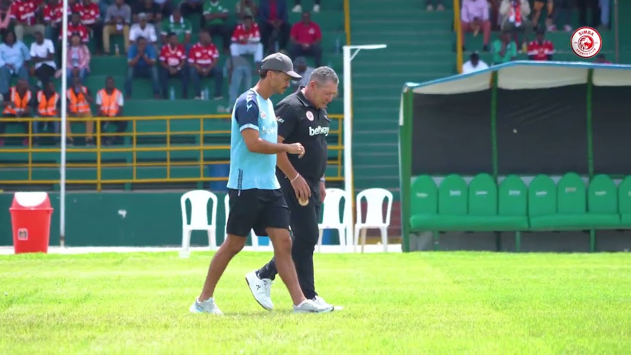 KIKOSI KILIVYOWASILI UWANJANI KWAAJILI YA MCHEZO DHIDI YA PAMBA JIJI