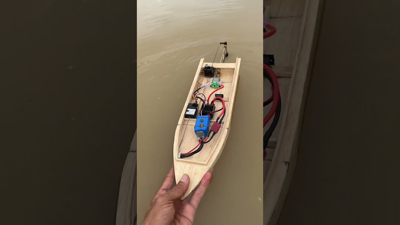 Perahu mini dengan dinamo tamiya #diy #rcboat #rcboats #boatrc #boat #perahumini