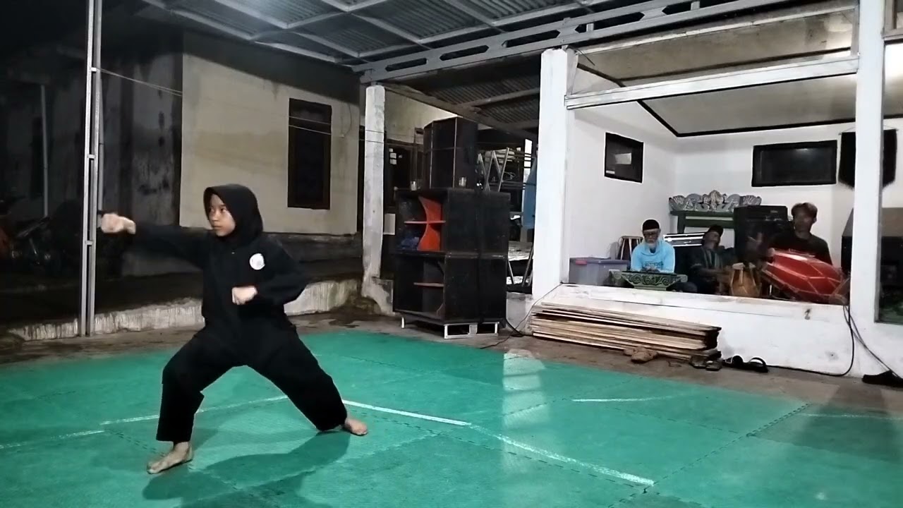 paguron putra ciremai macan betina  si mantili