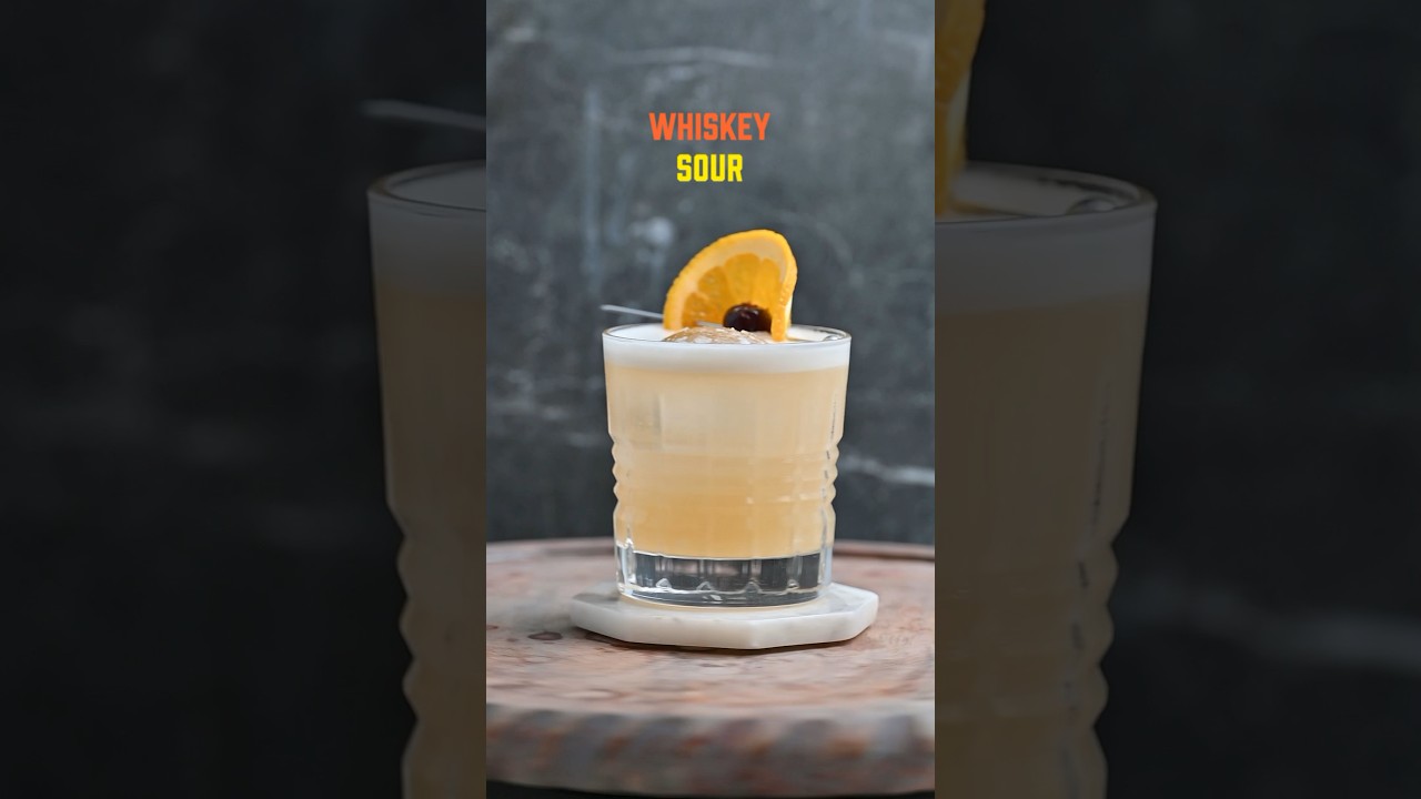 🥃Whiskey sour 🍋 #cocktail #bar #drink #cocktailbar #jackdaniels #recipe #cocktailhour #whiskeysour