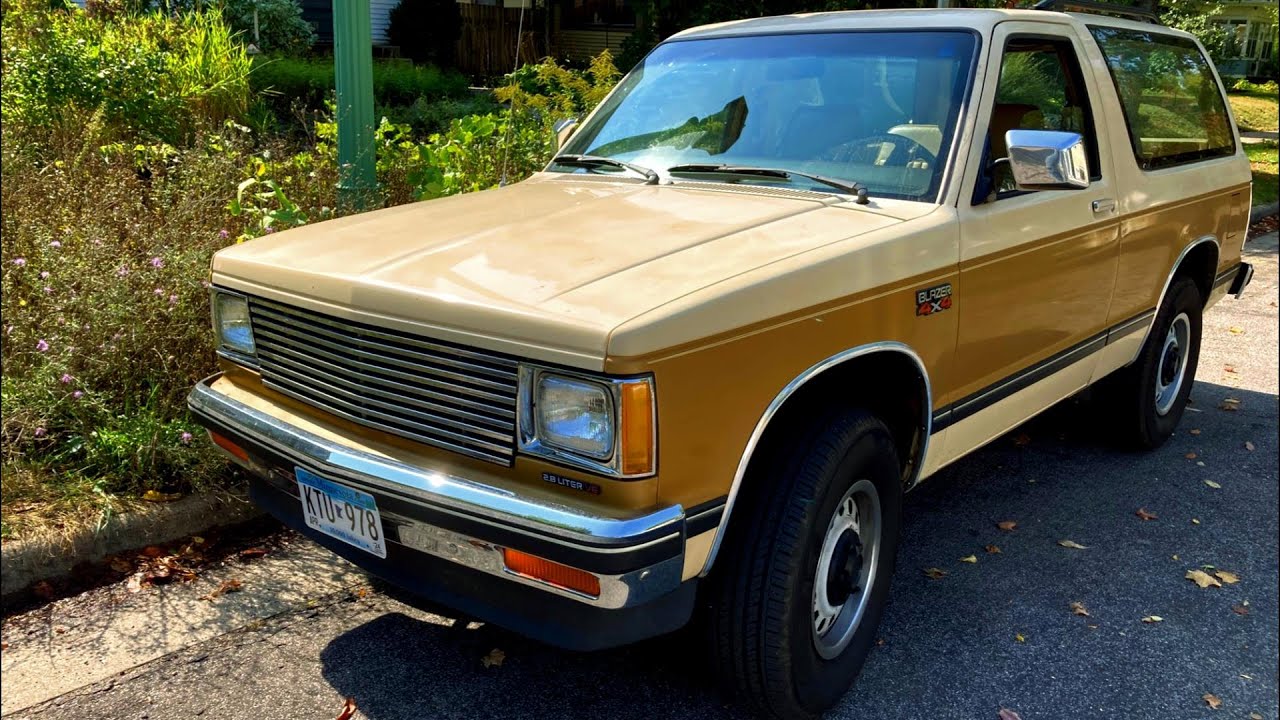 Fixing Everything - 1985 Blazer | No Commentary Repairs