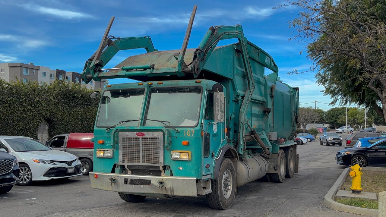 Old City of Los Angeles Front Loader Garbage Truck