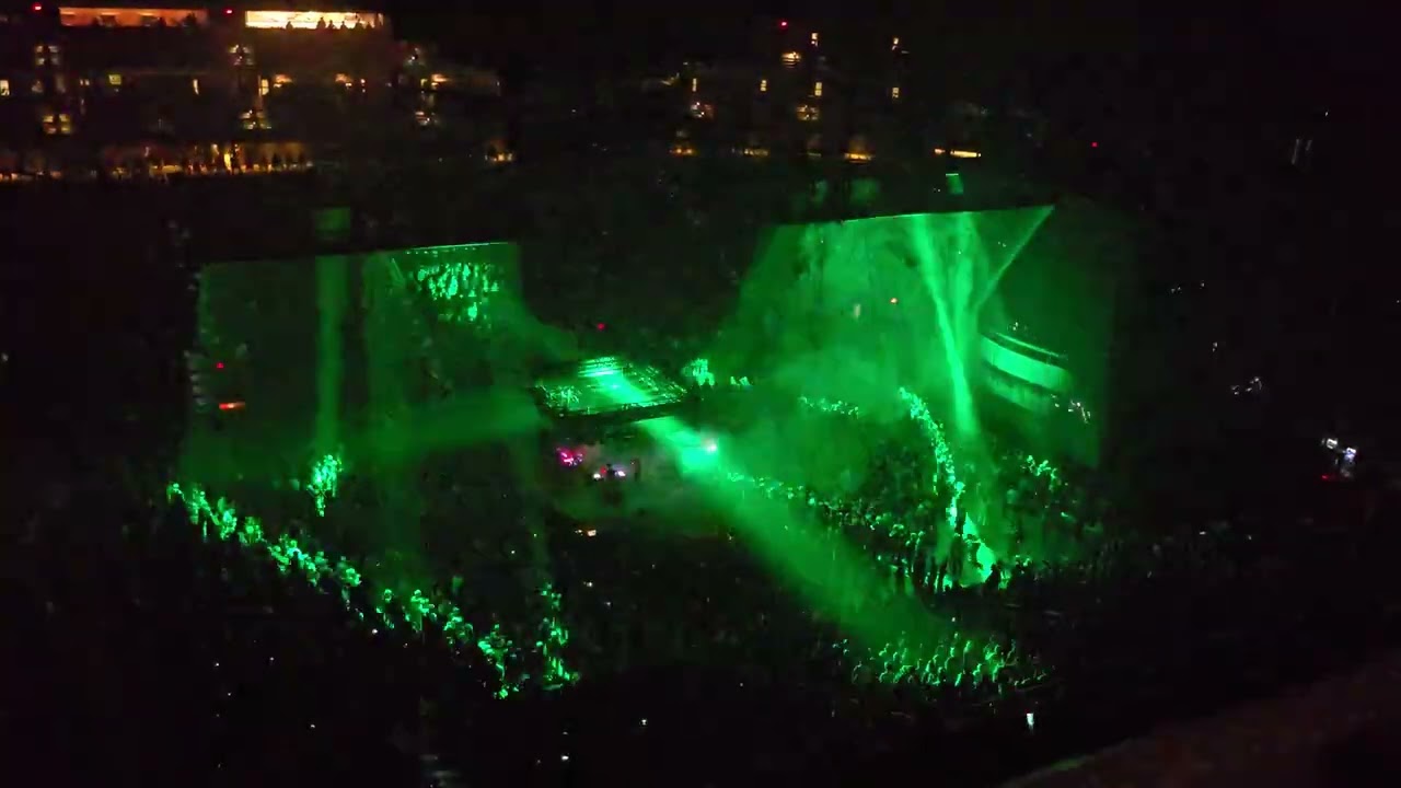 NINE INCH NAILS . CLOSER/PARASITE/AS ALIVE AS YOU NEED ME TO BE . MARCH 06 . GLENDALE