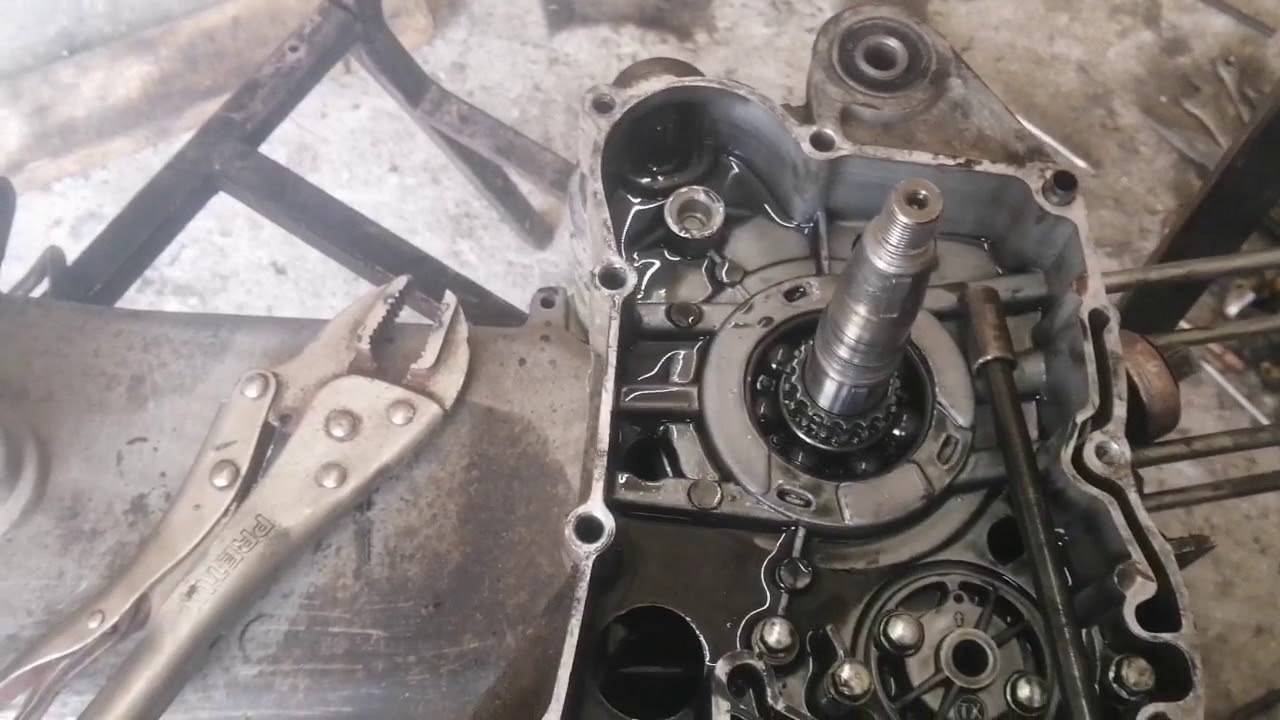 desarmado de motor pt4. quitando el cigüeñal y engrane cónico.