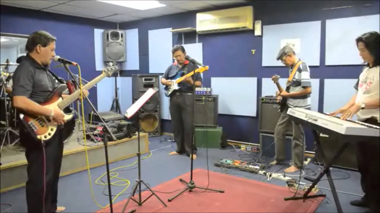 D'REUNION MENGIRINGI RAMLI ALI LAGU 