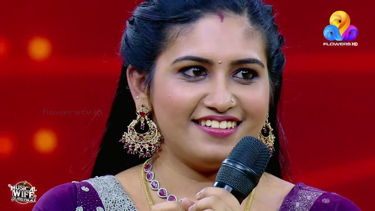 പ്രണയത്തിൽ അലിഞ്ഞു ചേരുന്ന കൂടികാഴ്ച❤️