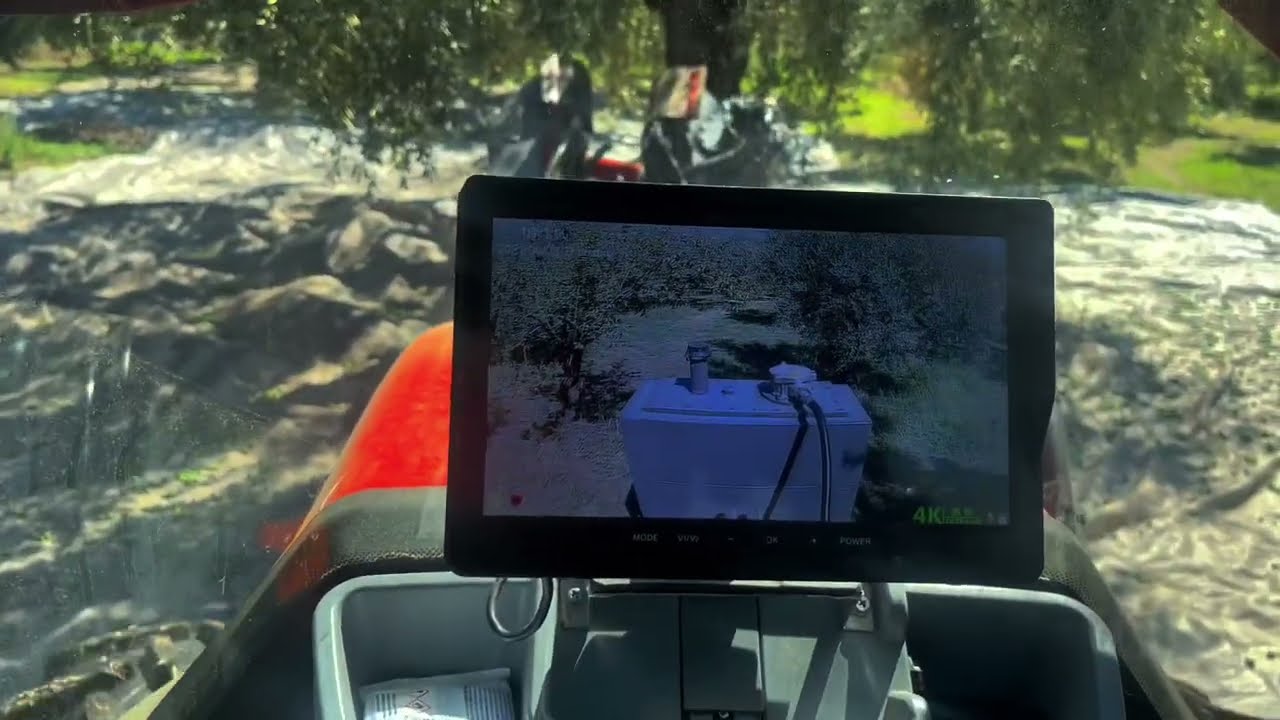 Δονητική κεφαλή Maxcrop Vr-551.Συγκομιδή Σεπτεμβρίου κονσερβολιάς Αμφίσσης.