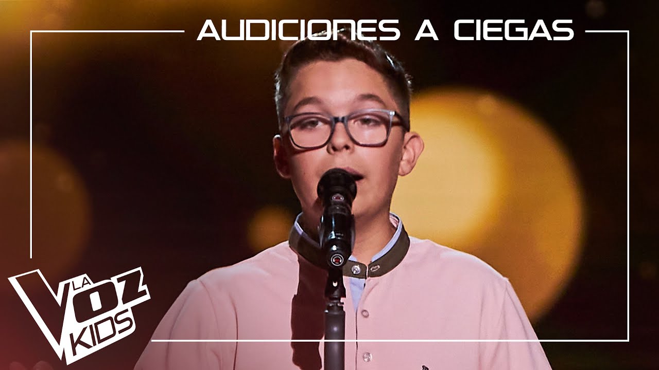 Juan Francisco Morán canta 