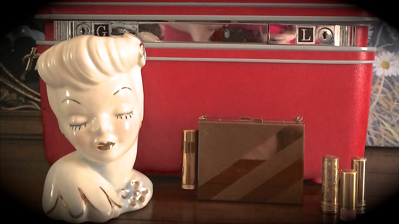 Vintage Lady Head Vases & Retro Makeup Cases