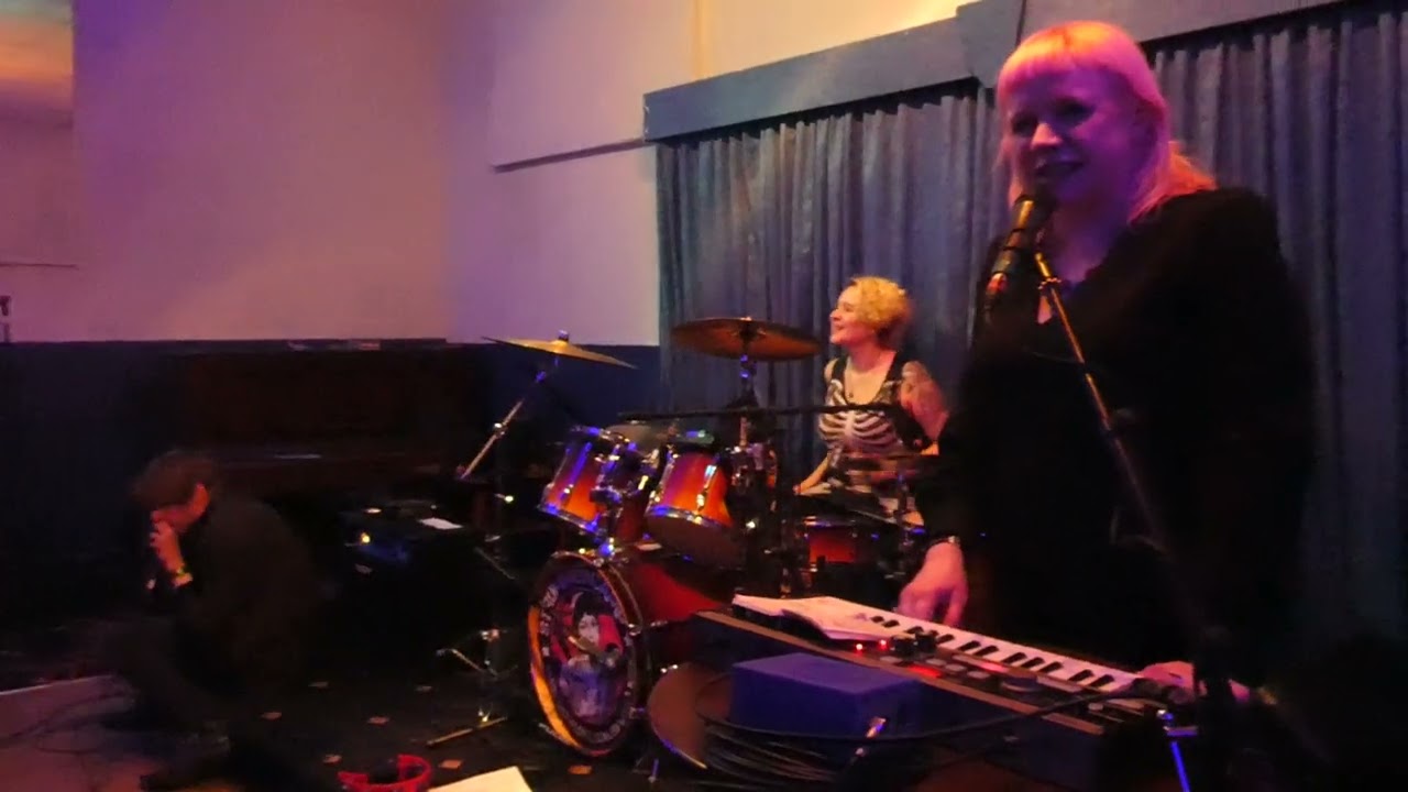 The Fallen Women feat. Heidi Heelz - Theme From Sparta F.C. - Carlton Club, Prestwich, 24/1/26