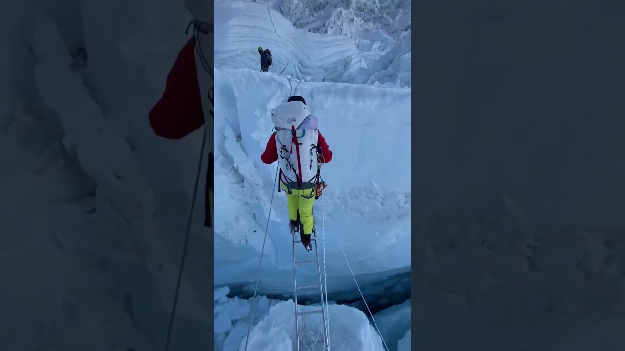 How are the paths made on Mount Everest? #shortvideo #ytshort #mountains #everest #praveen