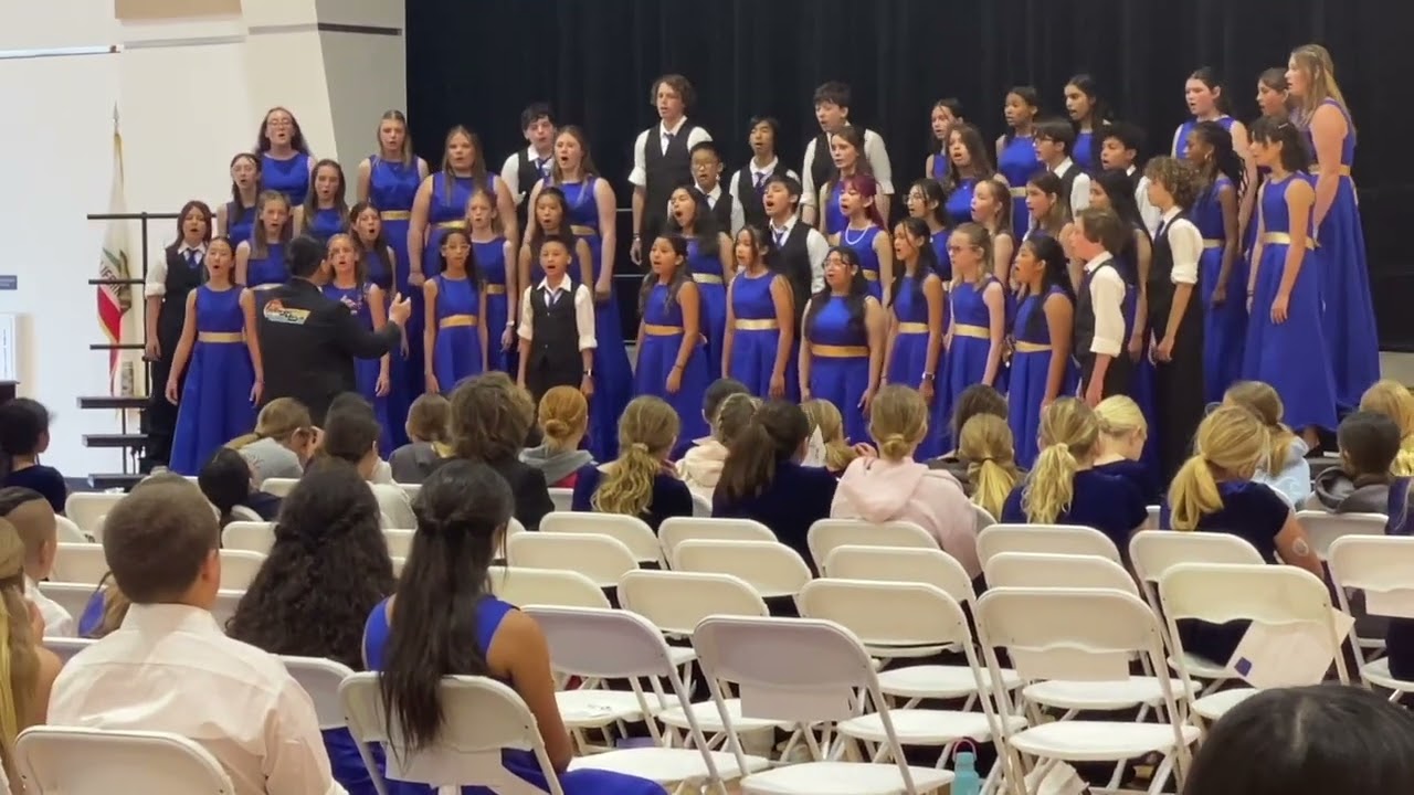 Dwyer MS Vocal Ensemble: Vuelie