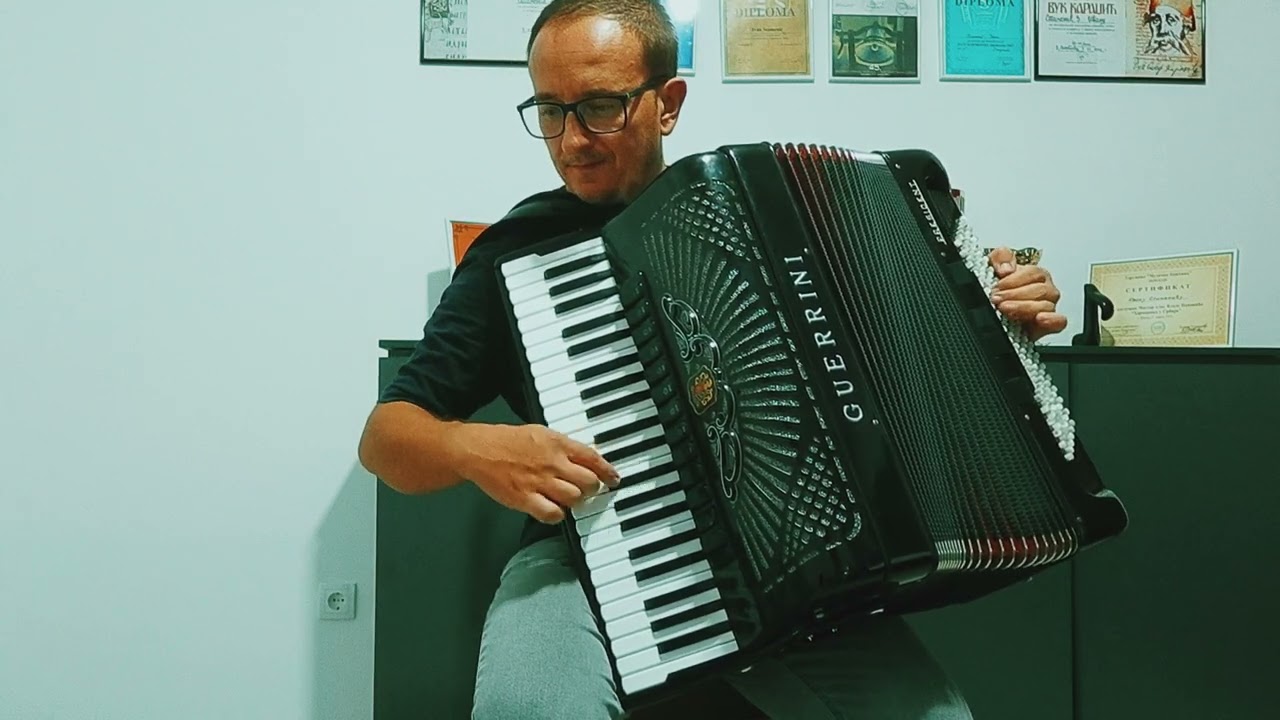 Ivan Stamenić - Makedonsko oro (Kočo Petrovski)