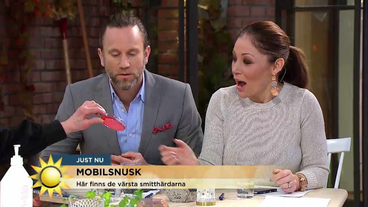 Så mycket bakterier i Peter och Tildes mobiler - Nyhetsmorgon (TV4)