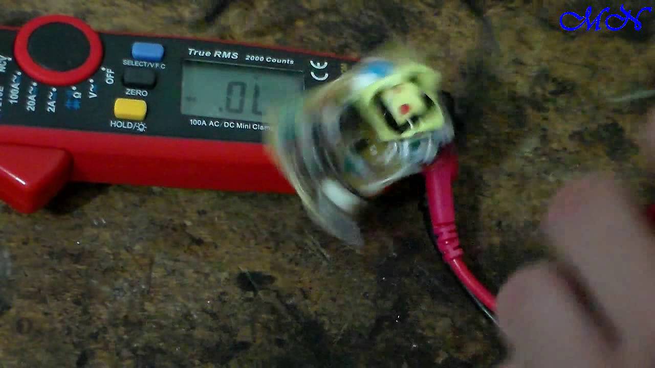 Измерительные клещи UNI-T UT210E