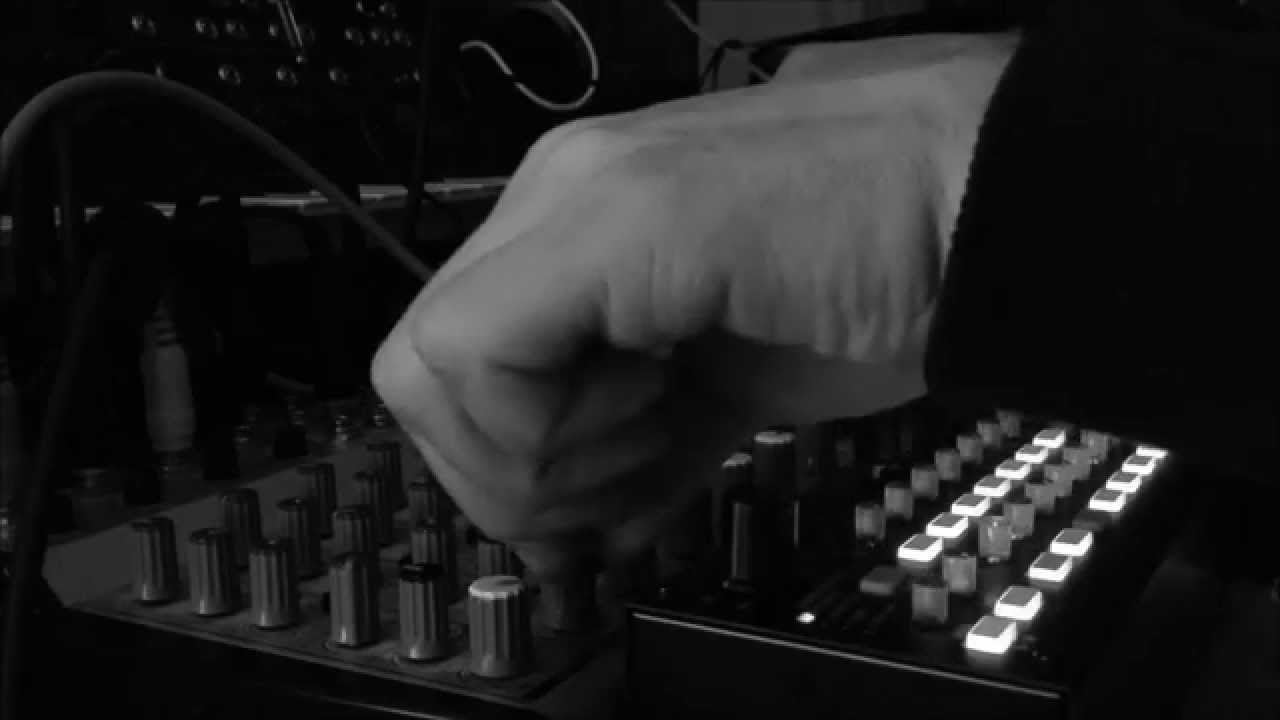 Live Dub Techno Korg SQ-1 & MS20, Volca, RE20 & Small Stone