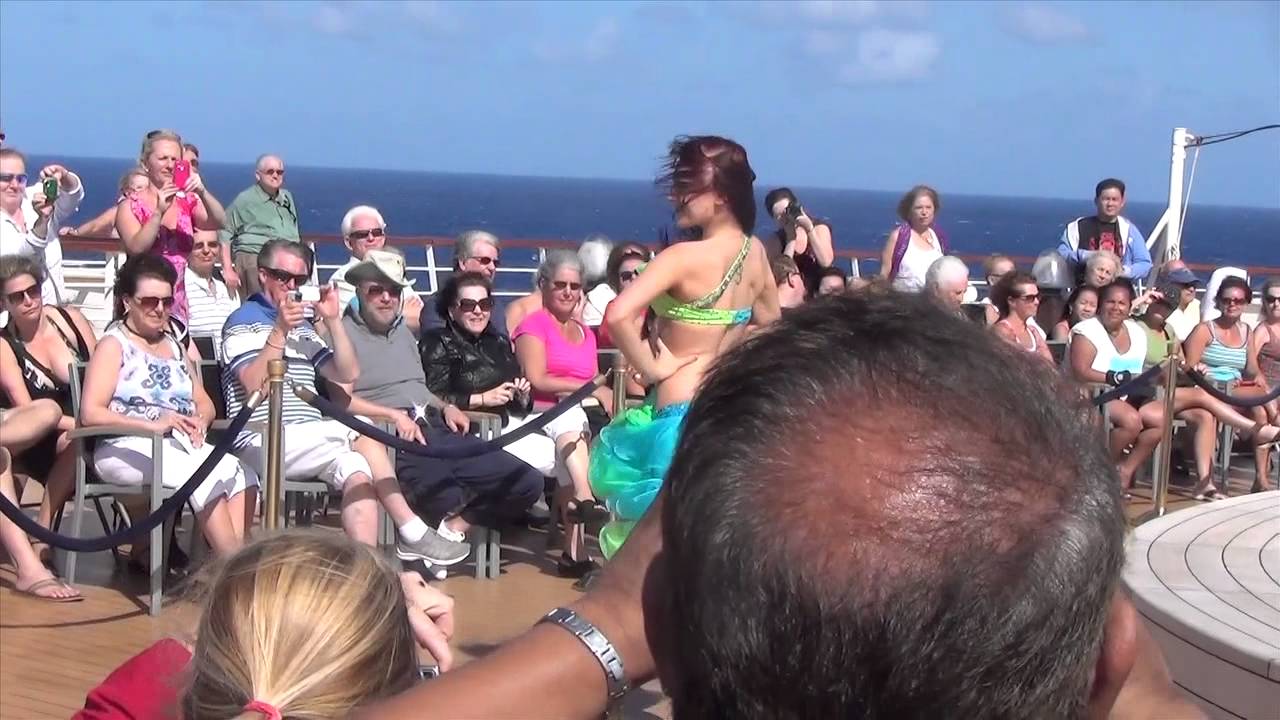 Windy Fashion Show