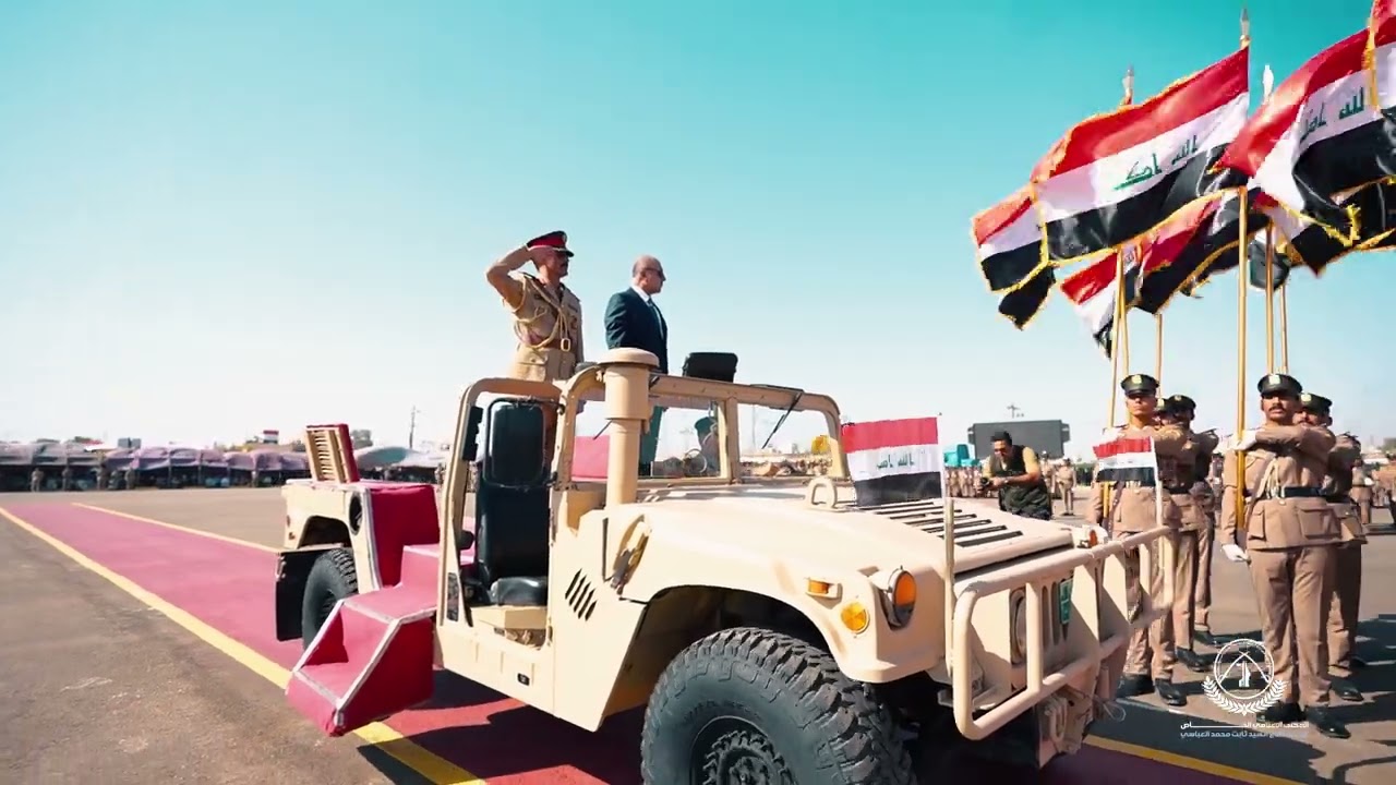 السيد وزير الدفاع والسيد رئيس أركان الجيش وعدد من كبار الضباط يحضرون حفل تخرّج الدورة التأهيلية (٨٨)