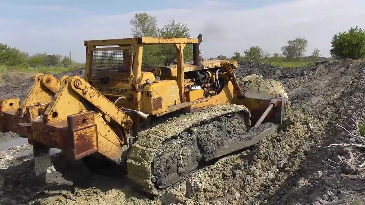 CAT D9G POND CLEANING 2