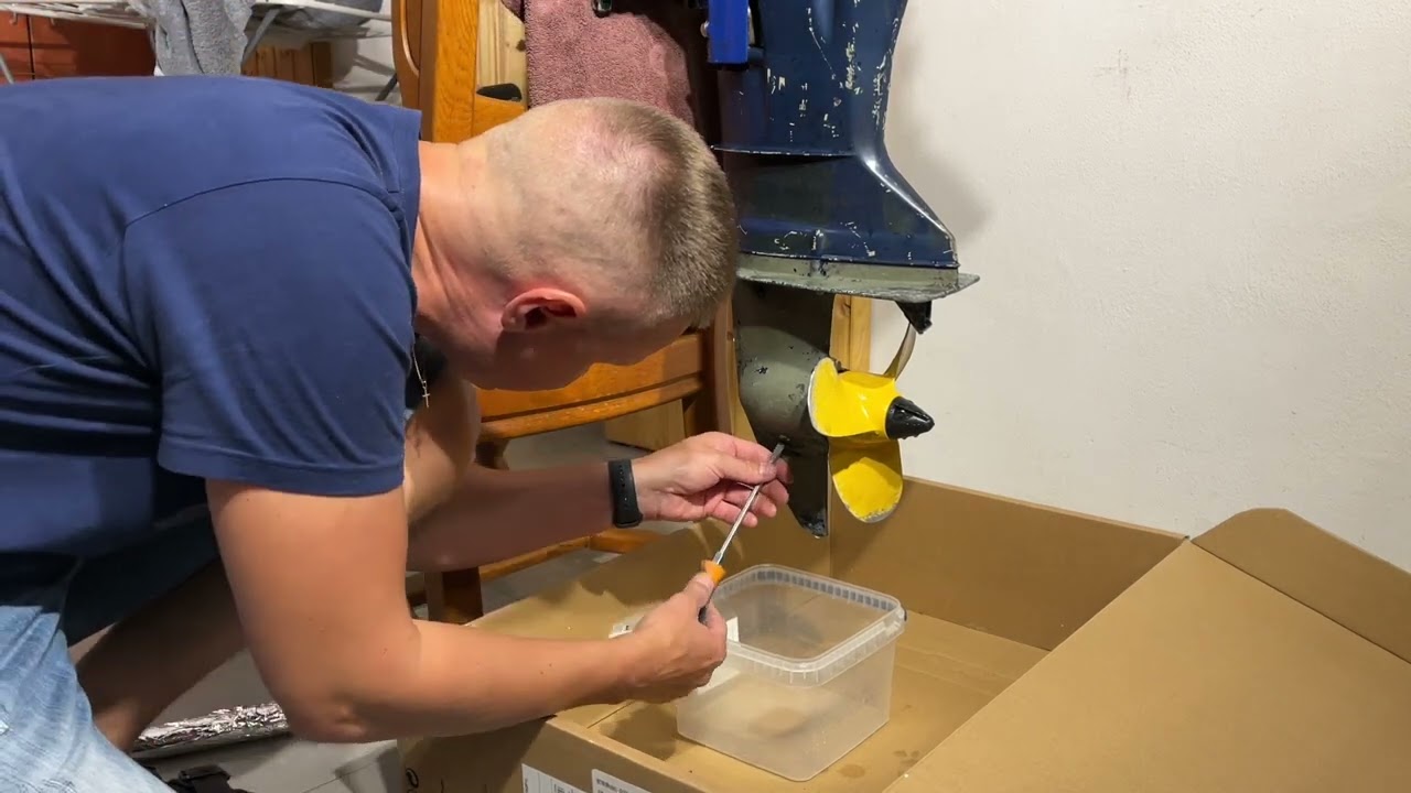 Honda BF75 wymiana oleju w silniku i spodzinie
