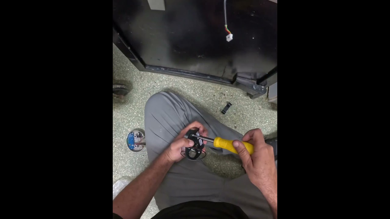 Having a problem with a lagard 5715 safe keypad? Stop working?Try this first.. #lagard #5715 #keypad