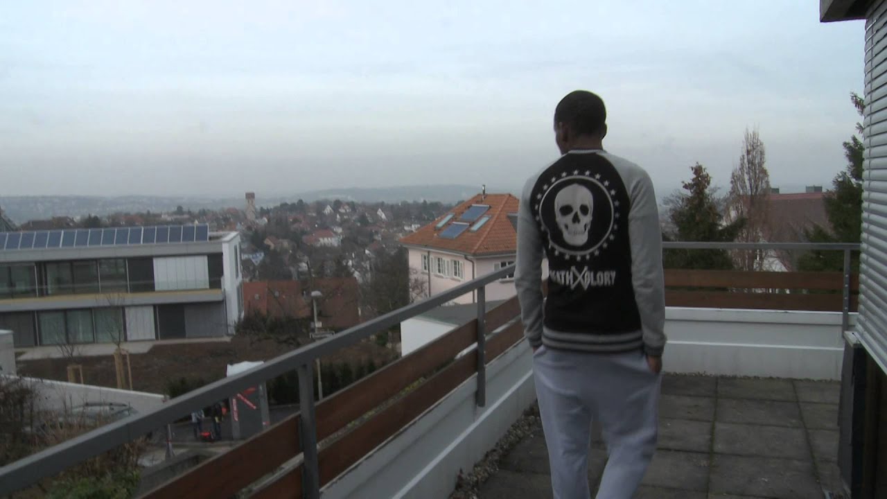 Reportage sur l'international guin&eacute;en de Stuttgart, Ibrahima Traor&eacute;.