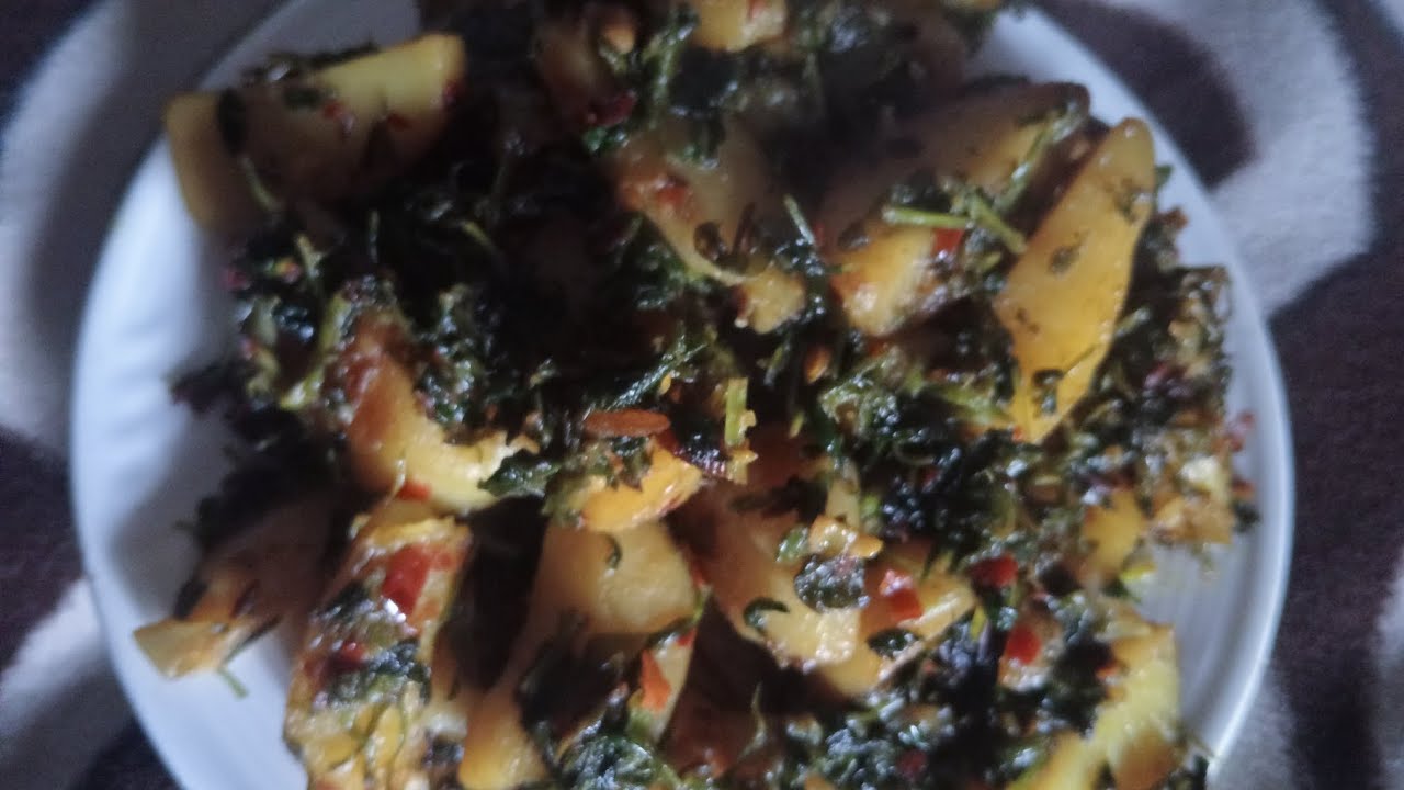 Aalu methi chatpate recipe 😋 cook with Santosh kumari 