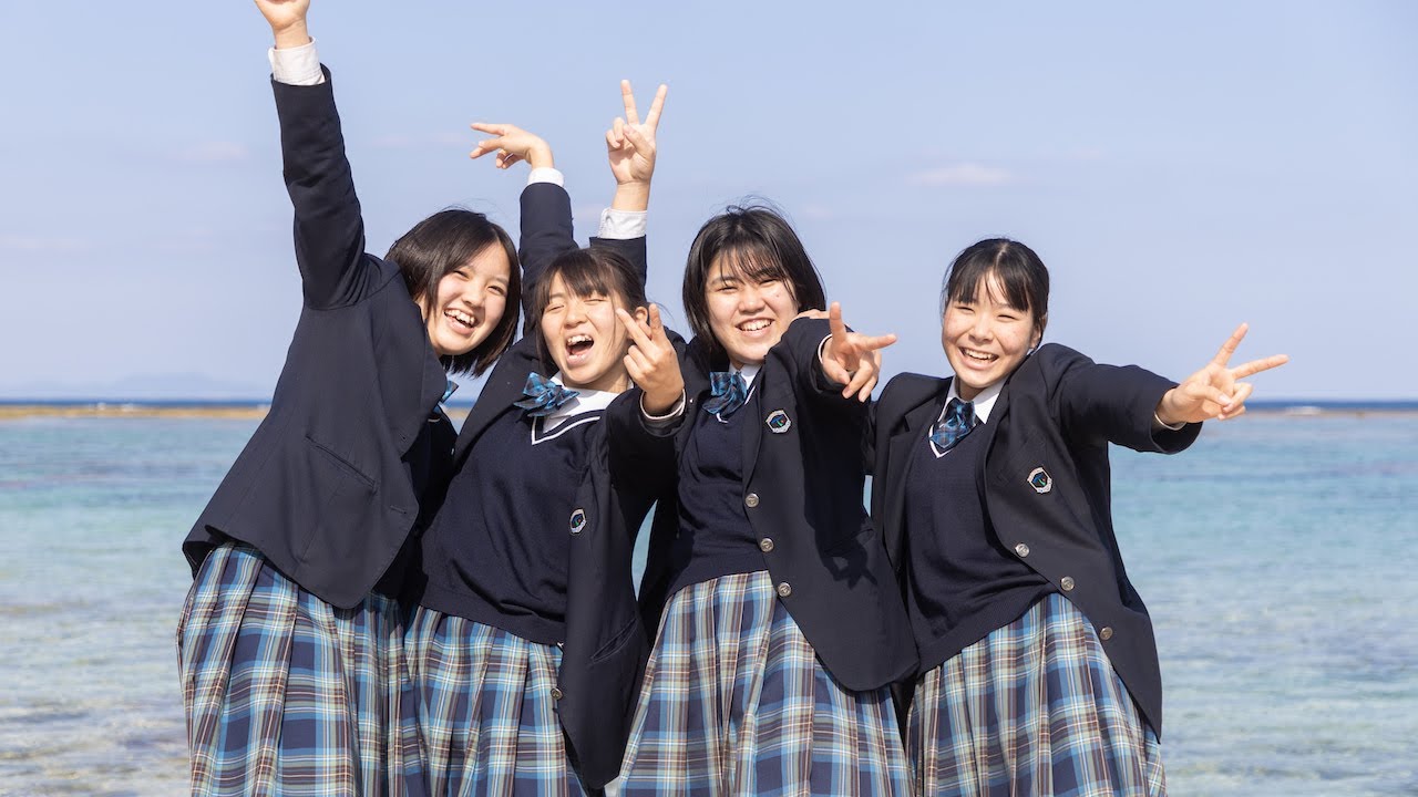 私たちは、あと1年でこの島を出なきゃいけない。