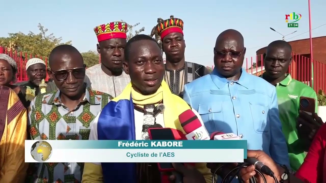 Frédéric Kaboré, « le cycliste de l’AES », de retour du Tchad, accueilli au mémorial Thomas Sankara