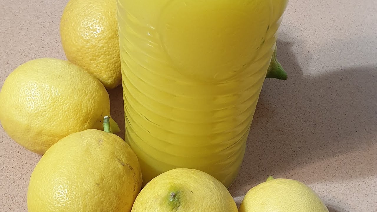 מתכון לימונצ'לו חזק  וחלש יותר (ליקר לימונים).A stronger and weaker limoncello recipe