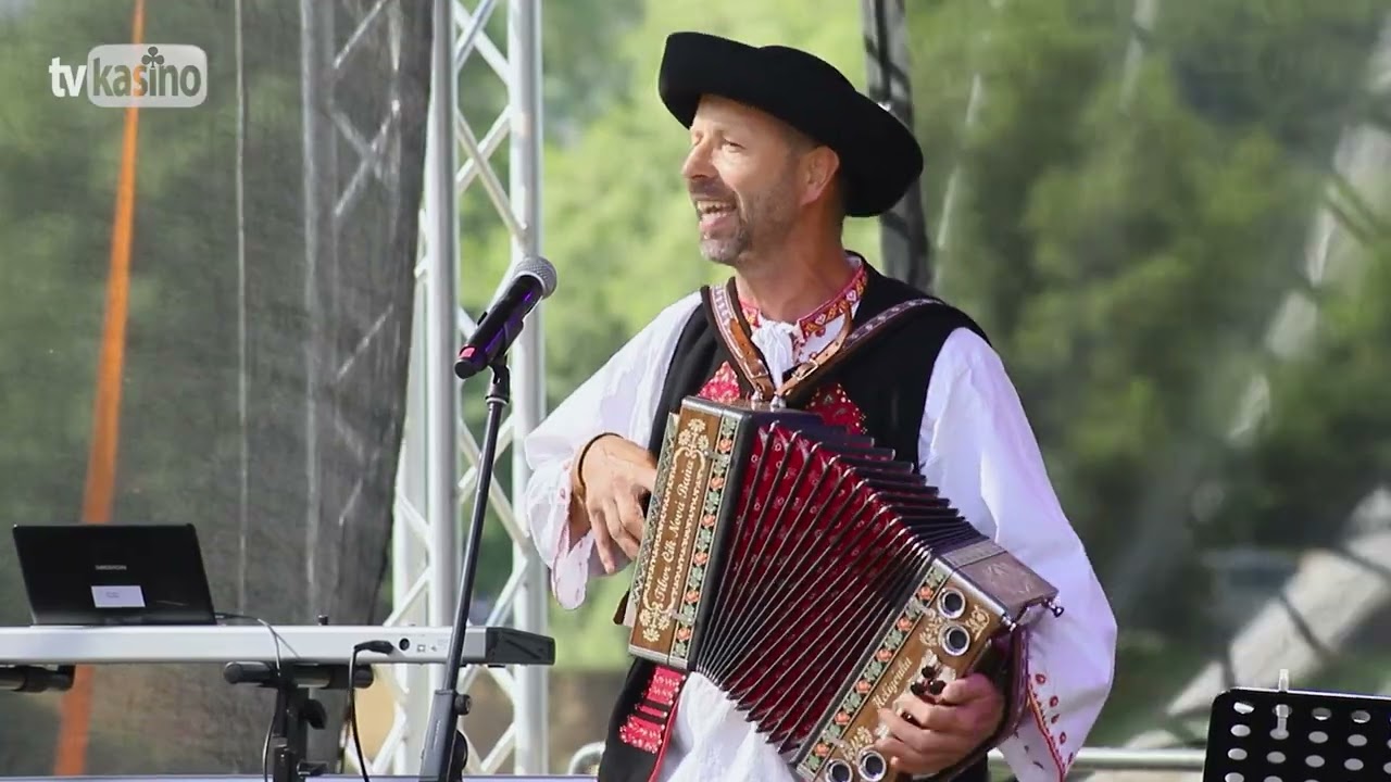 Heligonk&aacute;ri spod Roko&scaron;a: Niet v&auml;č&scaron;ej kr&aacute;sy