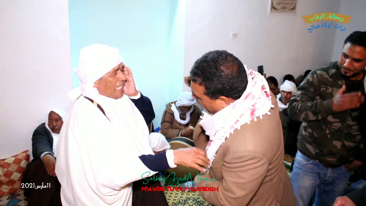 على الظريف في إحدى مدائحه. جامع سيدي عبدالقادر. مدينةالرقاب.
