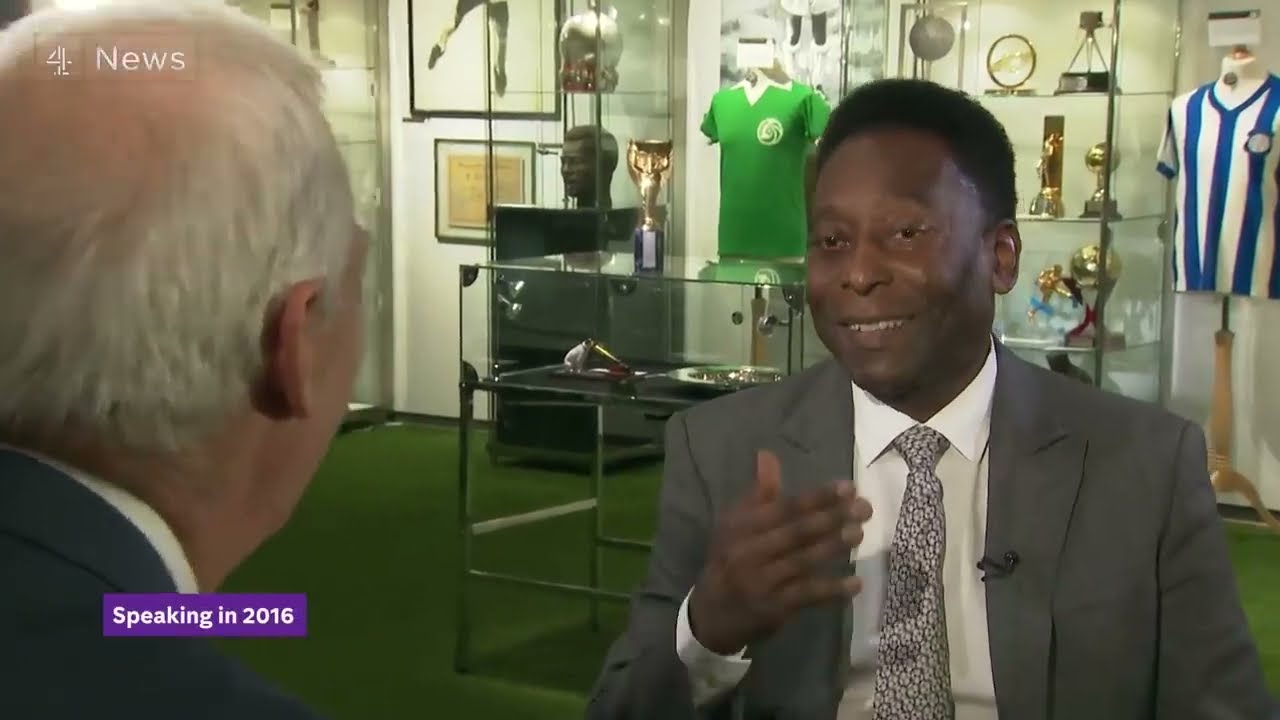 Pel&eacute; Brazil's football icon dies aged 82-Икона бразильского футбола Пеле скончался в возрасте 82 лет