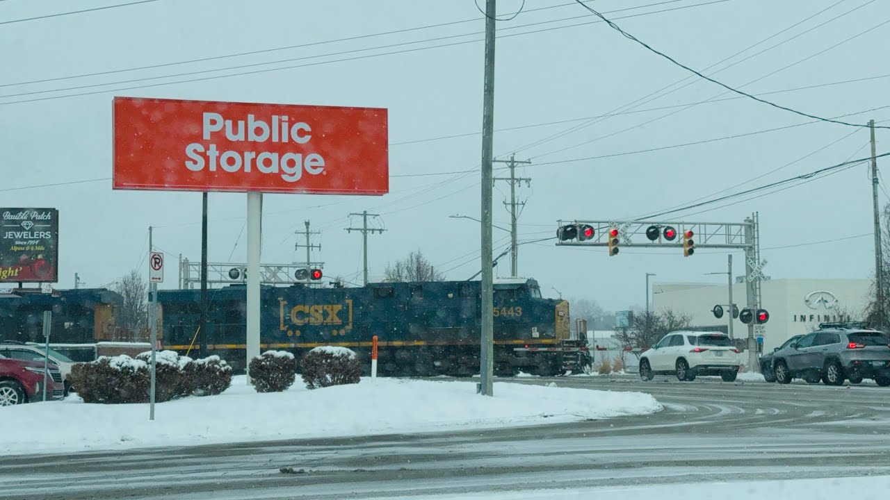 CSX 5443 (K5HL Horn) Leads a 127 Car L303-03 on 01/03/26