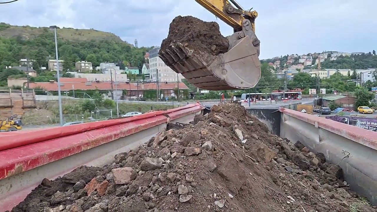 Nakládka u lihovaru//Dvorecký most// a kousek cesty k Radlický