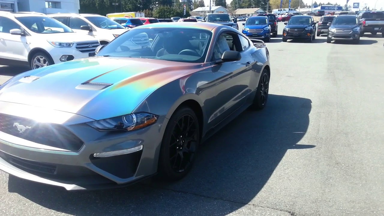 3M Psychedelic Flip Vinyl Wrap on 2018 Mustang