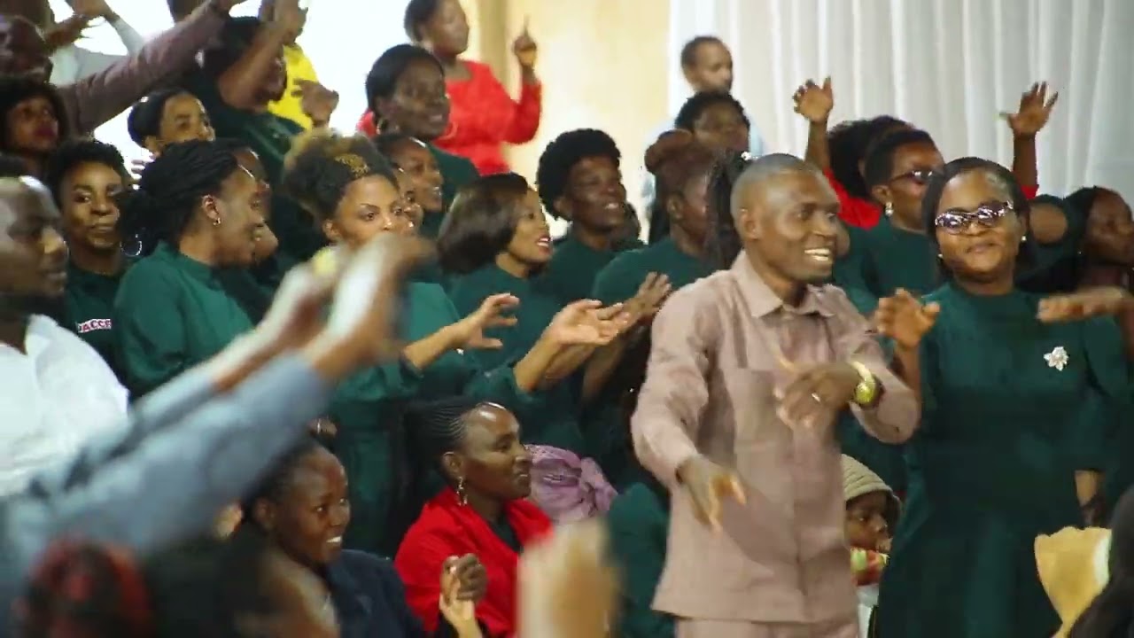 ANAYABEBA MADHAIFU, Revival choir FPCT Arusha (official video)
