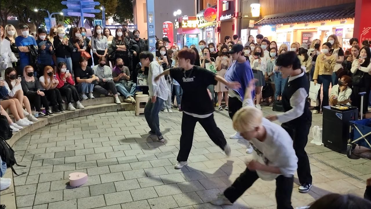 WEDNESDAY. AQA. DYNAMIC CAPTIVATING PERFORMANCE. HONGDAE STREET.