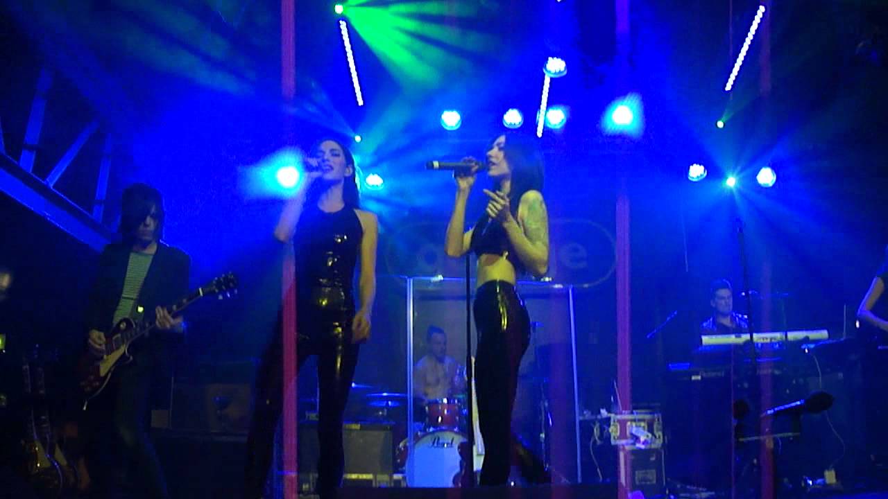 the veronicas - take me on the floor @ garage glasgow 2015-03-06