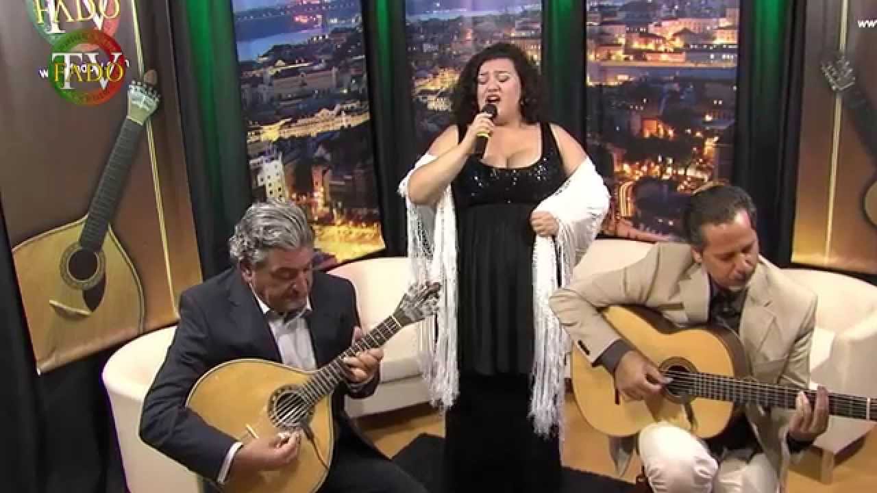 Yola Dinis       ( Os Brincos para Brincar )