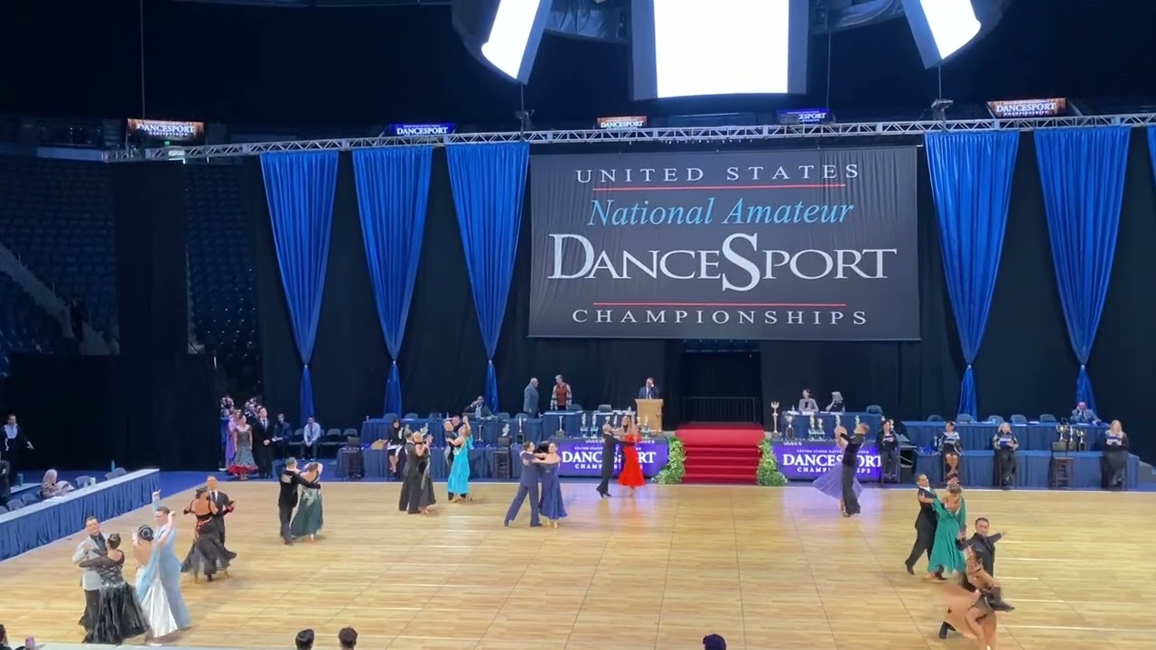 Adult Novice Smooth Waltz Quarter-Final Heat 1