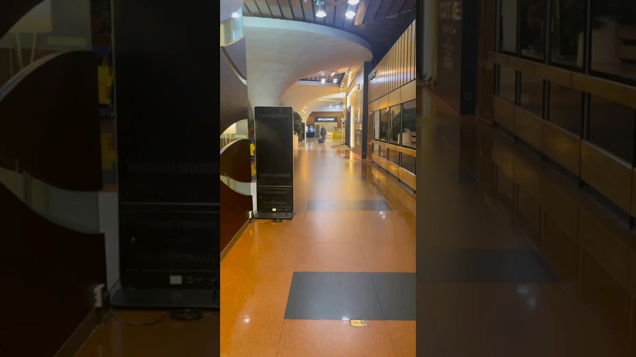 Dhaka Airport 🛅 Executive Lounges Walkway  #dhakaairport #lounge #buffet