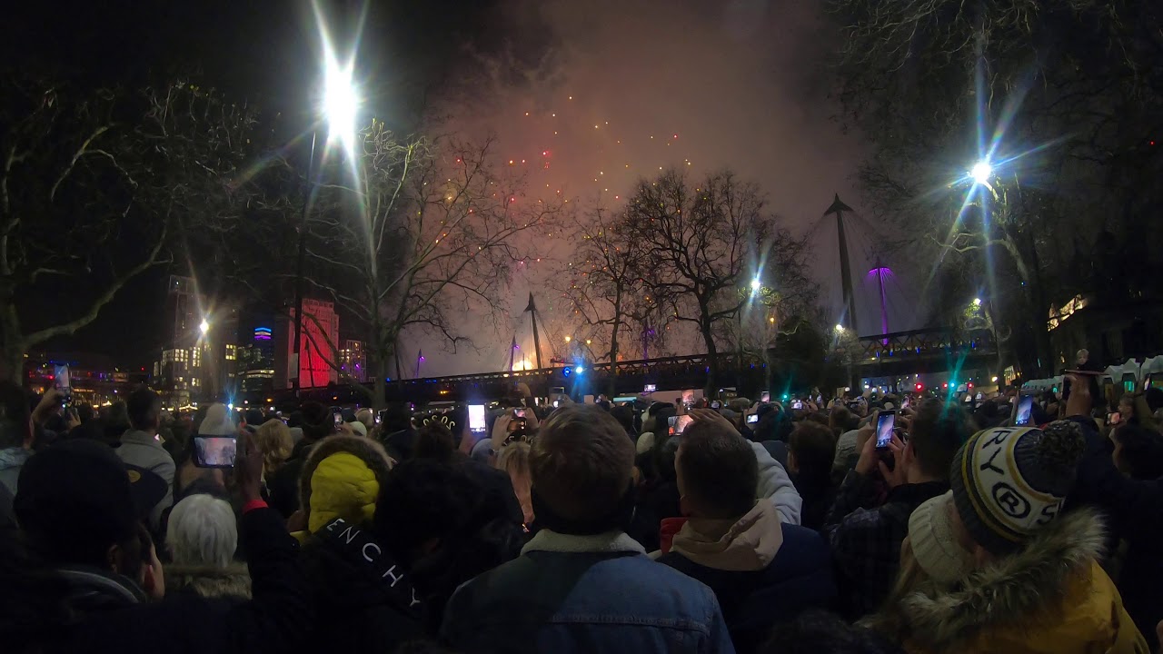 London NEW YEAR EVE Firework 2020 Red area view