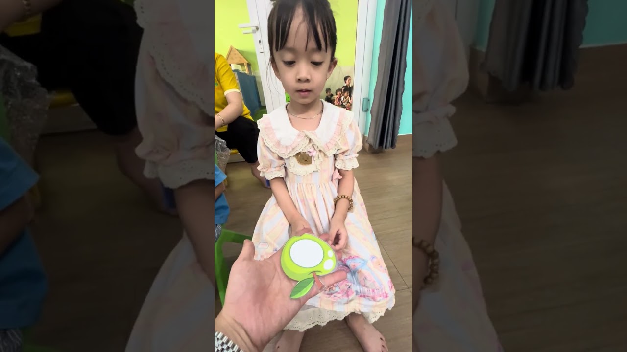 ESL games for kindergarten ep 28: apples. #esl #eslteacher #esl #educationalcontent #fun