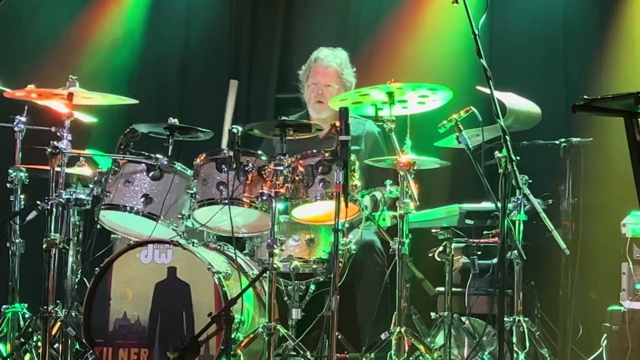 Level Five - tu:NER - Pat Mastelotto, Markus Reuter, Trey Gunn