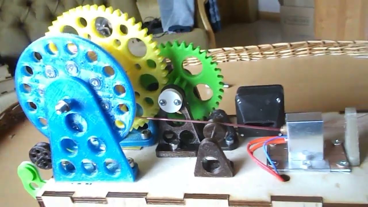 Nowy model maszynki dla domowej produkcji filamentu do drukarek 3D