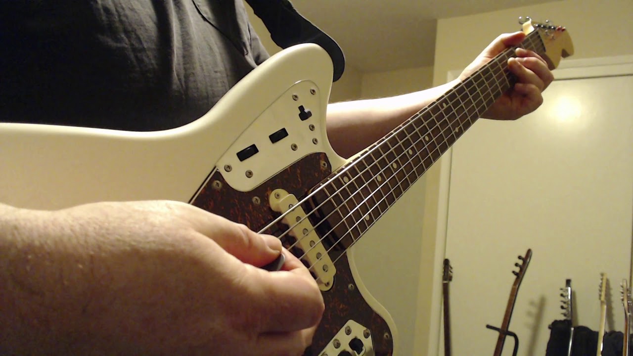 Danelectro, Squier Baritone & Bass VI comparison
